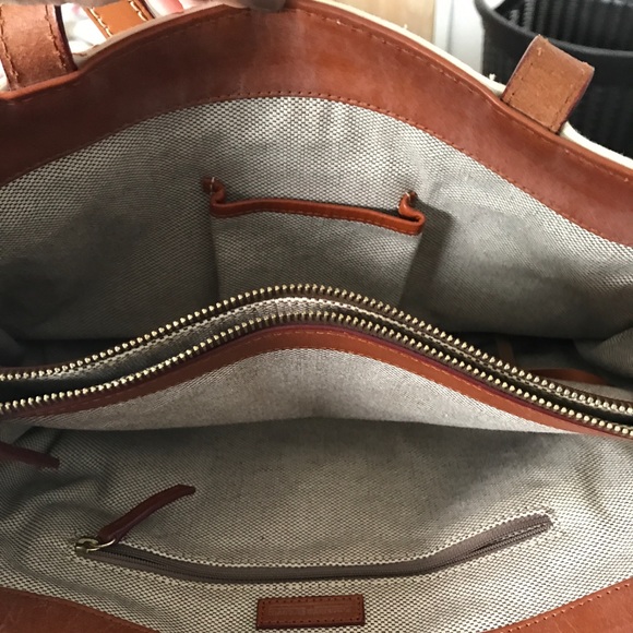 HandBag - Picture 2 of 2